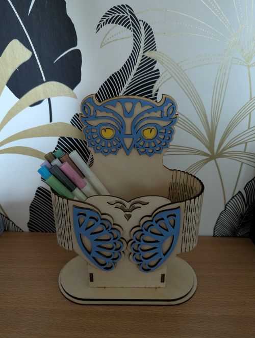 Pot à crayons hibou en bois